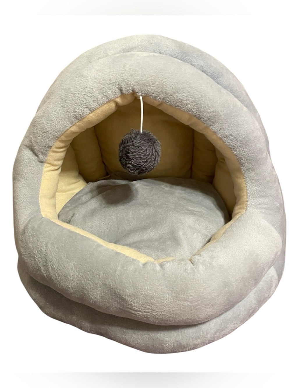 Plush Dome Cat Bed with Hanging Pom Pom & pillow insert! Brand new and quality!